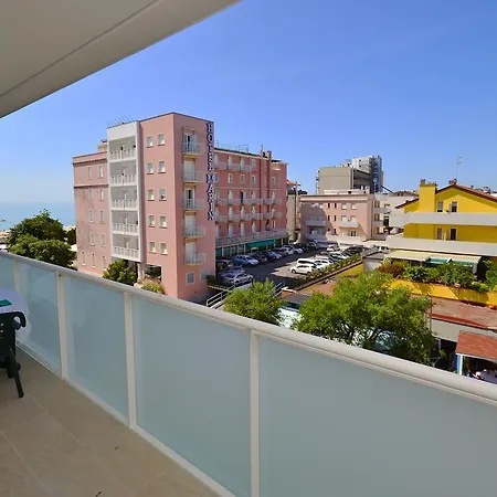 公寓 Residenza 利尼亚诺萨比亚多罗
