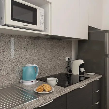 Residenza * ליגננו סביאדורו